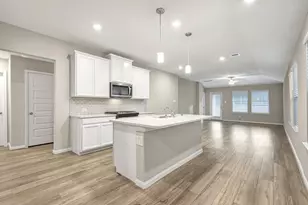 6630 Lahna Oak, Conroe, TX 77304 - Photo 2