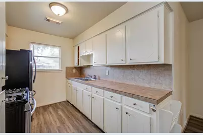 231 Gruss Drive, Houston, TX 77060 - Photo 8