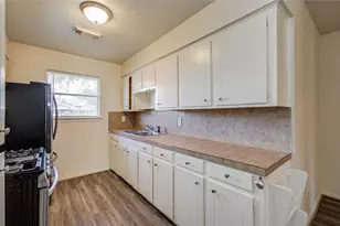 231 Gruss Dr, Houston, TX 77060 - Photo 8