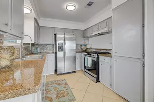 1180 Sailfish St, Bayou Vista, TX 77563 - Photo 12