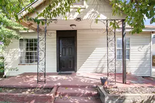 8617 Woodruff St, Houston, TX 77012 - Photo 2