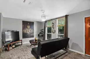 8617 Woodruff St, Houston, TX 77012 - Photo 10
