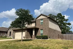 2340 La Salle Woods, Conroe, TX 77304 - Photo 4