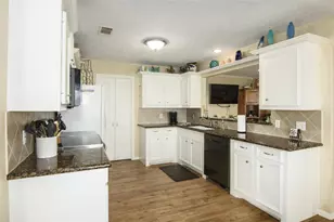 3933 Biscayne Beach Rd, Port Bolivar, TX 77650 - Photo 4