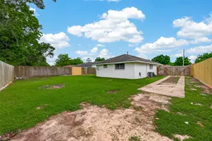 6311 Tall Willow Dr, Houston, TX 77088 - Photo 36