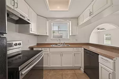 6311 Tall Willow Drive, Houston, TX 77088 - Photo 16