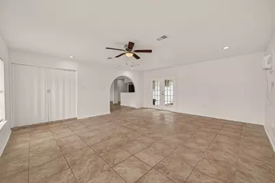 6311 Tall Willow Drive, Houston, TX 77088 - Photo 12