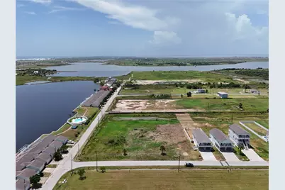 2449 103rd Street, Galveston, TX 77554 - Photo 4