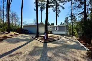 939 Whisperwood Dr, Onalaska, TX 77360 - Photo 4