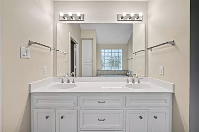 3730 Main Poplar Dr, Houston, TX 77025 - Photo 28