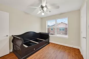 3730 Main Poplar Dr, Houston, TX 77025 - Photo 22