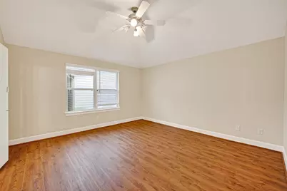 3730 Main Poplar Dr, Houston, TX 77025 - Photo 24