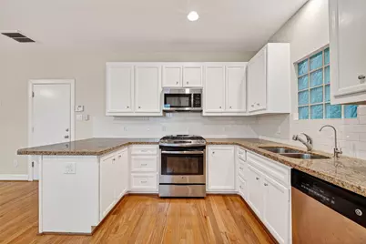 3730 Main Poplar Dr, Houston, TX 77025 - Photo 16