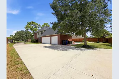 1305 Wilderness Pines Drive, Friendswood, TX 77546 - Photo 42