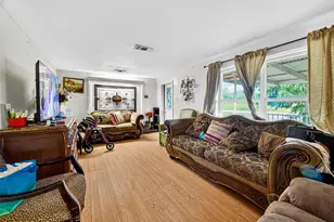 1013 Battlebell Rd, Highlands, TX 77562 - Photo 34