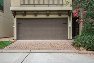 10004 Spring Shadows Park Cir, Houston, TX 77080 - Photo 2