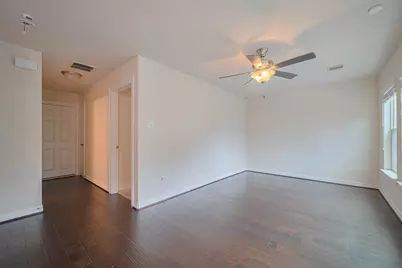 10004 Spring Shadows Park Circle, Houston, TX 77080 - Photo 4