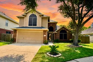 12935 Stratford Mill Ln, Sugar Land, TX 77498 - Photo 2