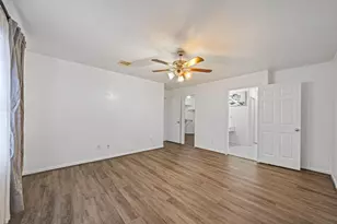 8131 Golden Trace Ct, Houston, TX 77083 - Photo 4