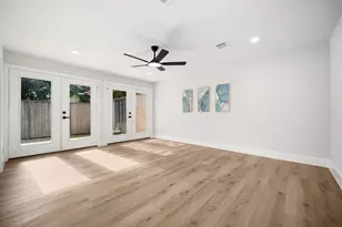 11003 Bellbrook Dr, Houston, TX 77096 - Photo 14