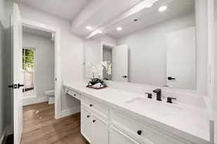 11003 Bellbrook Dr, Houston, TX 77096 - Photo 20