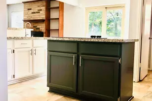 29021 Cherrywood Ln, Shenandoah, TX 77381 - Photo 2