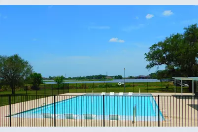 1805 Apache, Angleton, TX 77515 - Photo 6