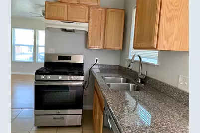 5026 Jefferson Street, Houston, TX 77023 - Photo 6