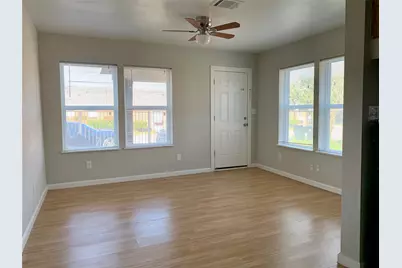 5026 Jefferson Street, Houston, TX 77023 - Photo 2