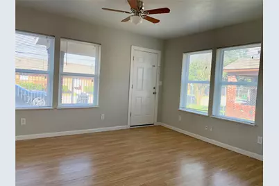 5026 Jefferson Street, Houston, TX 77023 - Photo 8