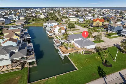 1007 Tiki Drive, Tiki Island, TX 77554 - Photo 10