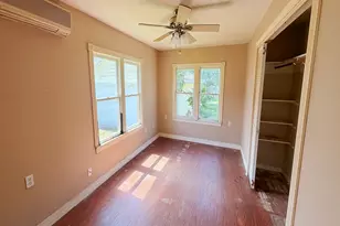 211 Morton Ave, Palacios, TX 77465 - Photo 8