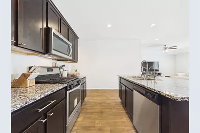 3919 Hawaiian Court, Baytown, TX 77521 - Photo 10