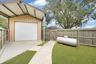 9206 W Sterling Dr, Pearland, TX 77584 - Photo 24