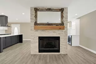 9206 W Sterling Dr, Pearland, TX 77584 - Photo 4