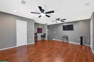 9206 W Sterling Dr, Pearland, TX 77584 - Photo 18