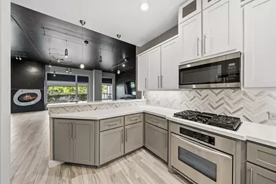 3 Waterway Court #1B, The Woodlands, TX 77380 - Photo 4