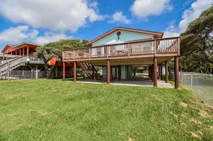 2116 W Bayshore Dr, Palacios, TX 77465 - Photo 42