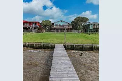 2116 W Bayshore Drive, Palacios, TX 77465 - Photo 1