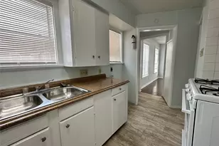 4624 Clay St, Houston, TX 77023 - Photo 10