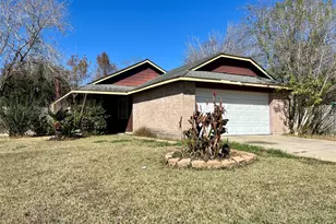 10610 Sandy River Dr, Sugar Land, TX 77498 - Photo 2
