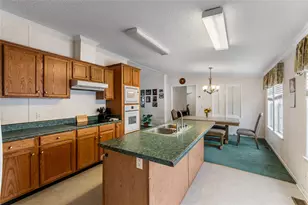 1005 Baumgarten, Schulenburg, TX 78956 - Photo 8