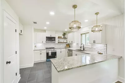 416 Rolling Hills Drive, Panorama Village, TX 77304 - Photo 12