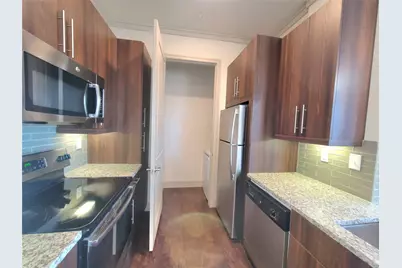 1800 St Joseph Parkway #331, Houston, TX 77003 - Photo 2