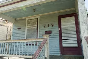 717 and 719 Sealy St, Galveston, TX 77550 - Photo 10