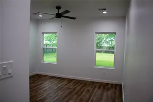 106 Runnels St, Willis, TX 77378 - Photo 16