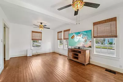 1301 Church Street, Galveston, TX 77550 - Photo 10