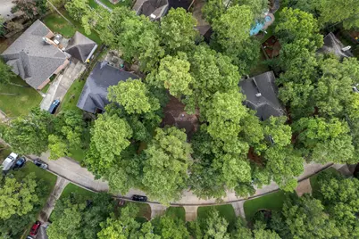 55 Terraglen Dr, The Woodlands, TX 77382 - Photo 2