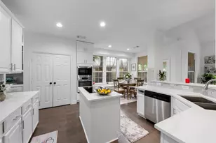 55 Terraglen Dr, The Woodlands, TX 77382 - Photo 8