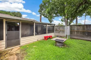 4103 Bugle Rd, Houston, TX 77072 - Photo 18
